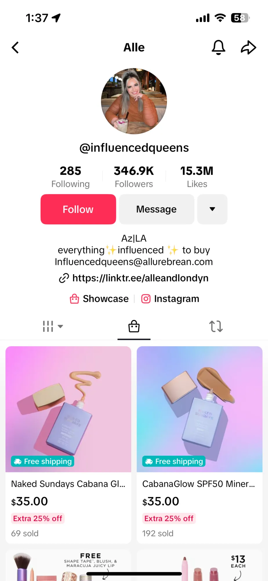 @influencerqneens promotes her tiktok showcase